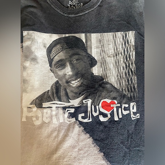 🛑 POETIC JUSTICE T-Shirt Dip Dye Black & Grey TUPAC in a size S/M 🛑BUY NOW ONLY🛑 - Picture 6 of 6